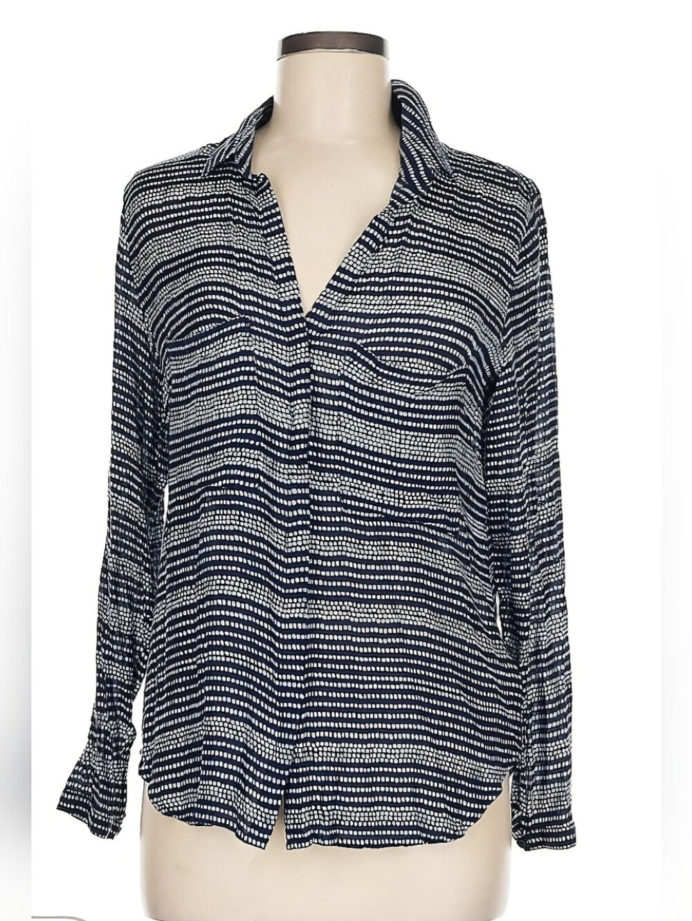 Cloth & Stone Navy and White Striped Button-Down Shirt - Medium